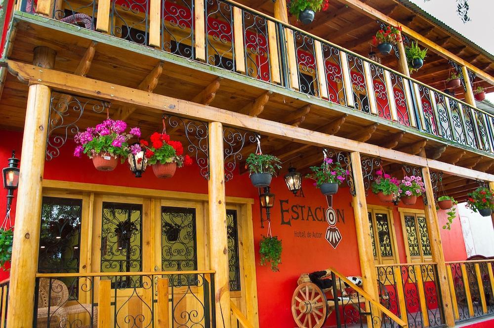 Hotel La Estacion Креел Екстериор снимка