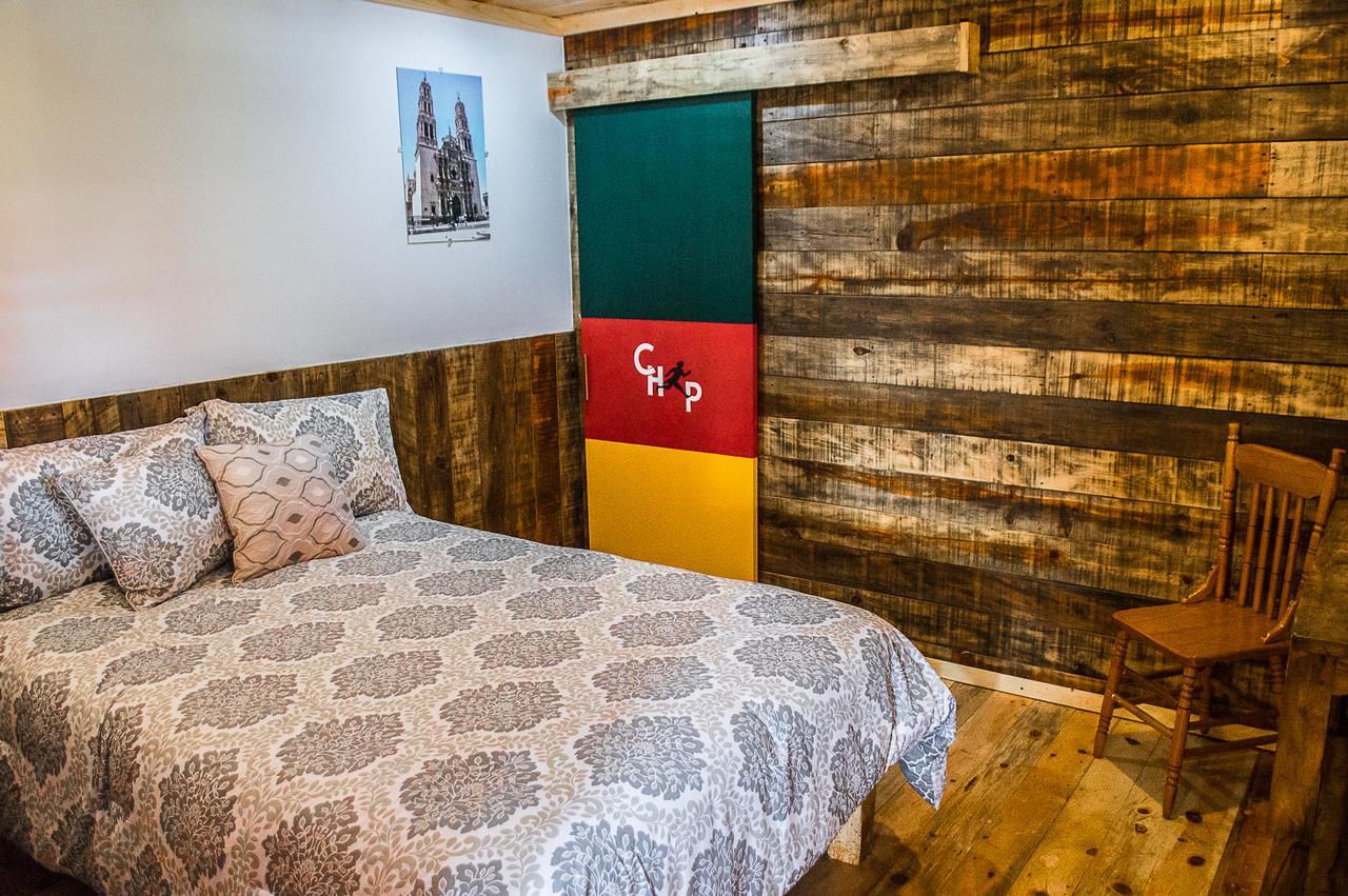 Hotel La Estacion Креел Екстериор снимка