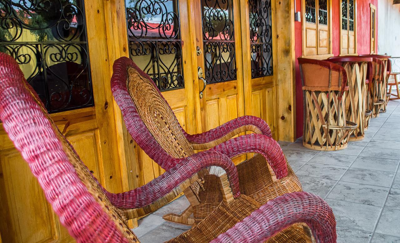 Hotel La Estacion Креел Екстериор снимка
