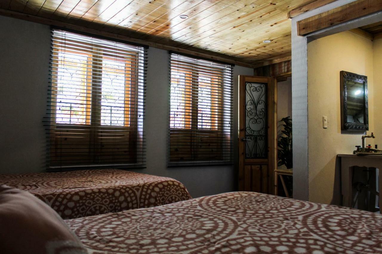 Hotel La Estacion Креел Екстериор снимка
