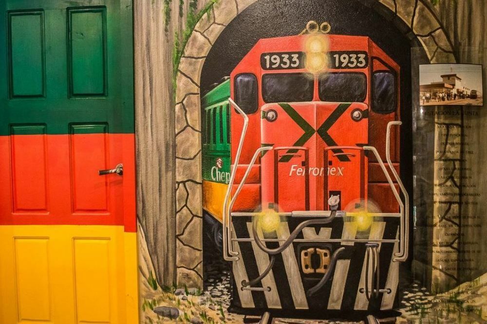 Hotel La Estacion Креел Екстериор снимка